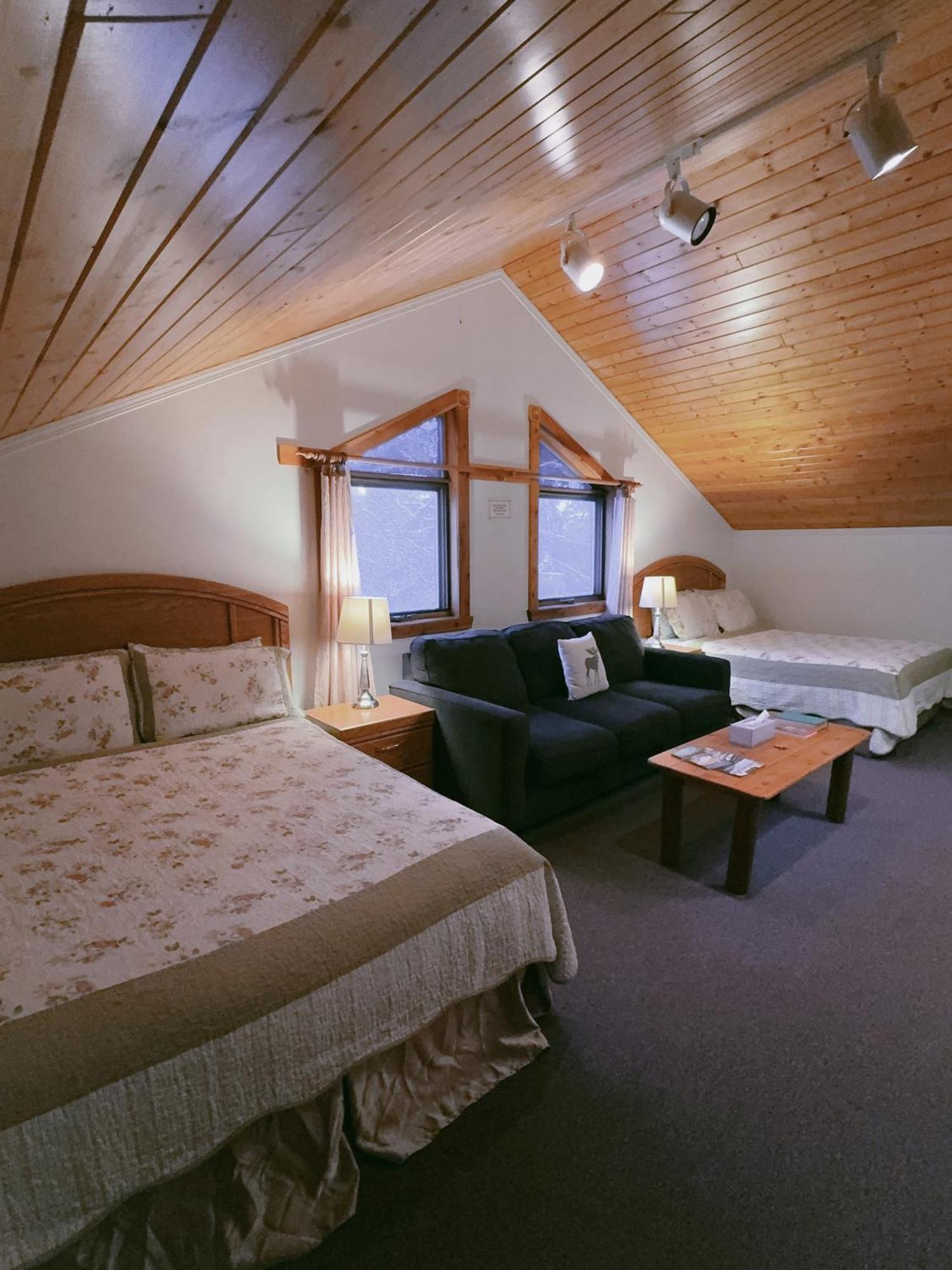 Alpine Meadows Lodge ゴールデン エクステリア 写真