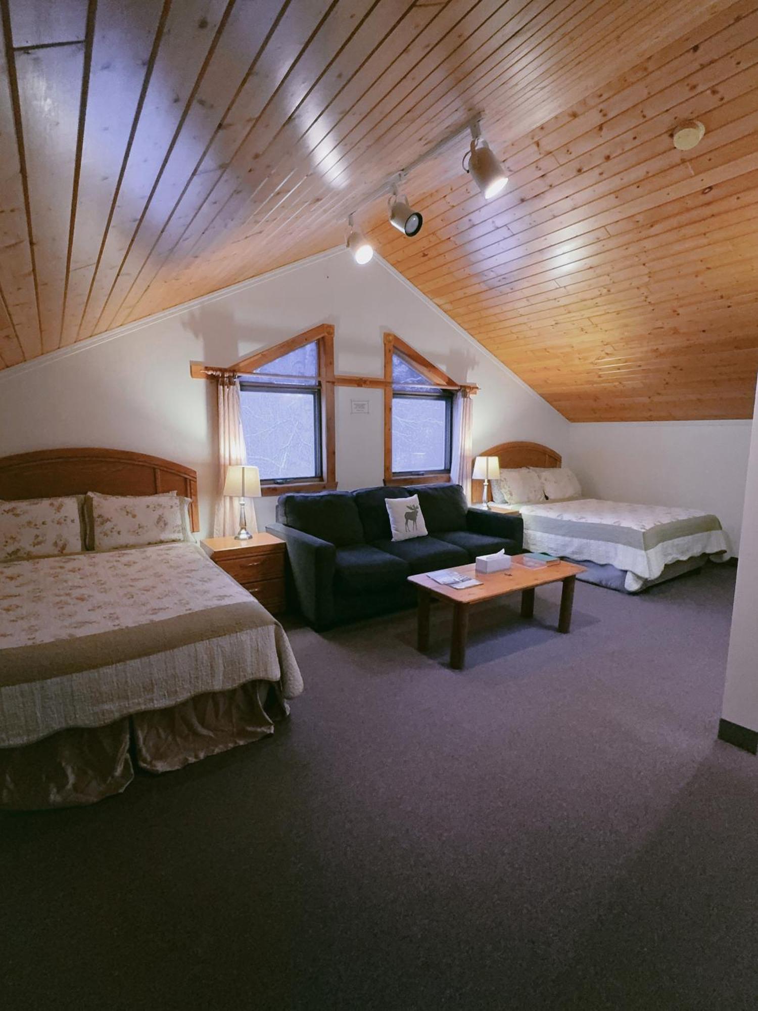 Alpine Meadows Lodge ゴールデン エクステリア 写真