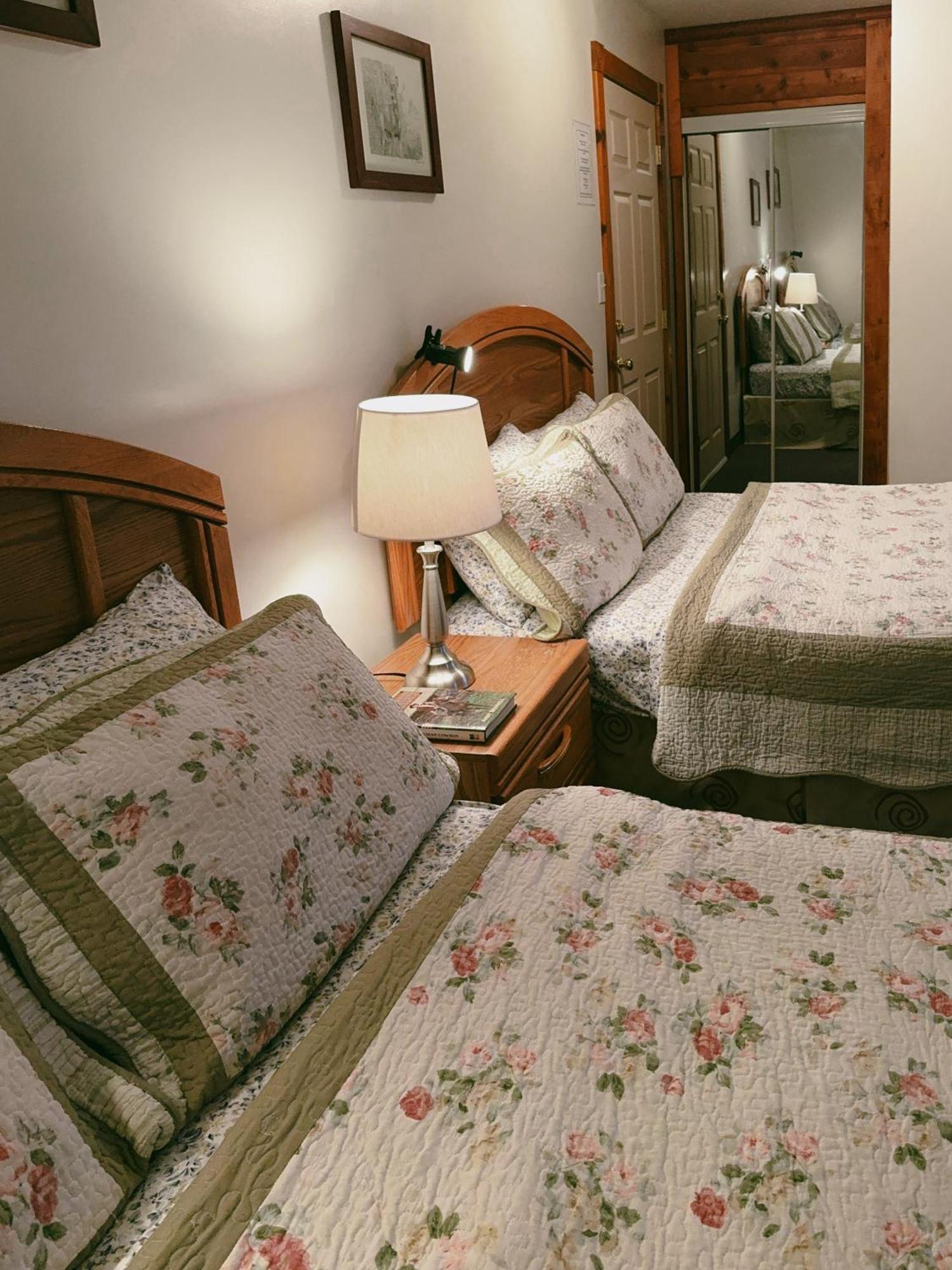 Alpine Meadows Lodge ゴールデン エクステリア 写真