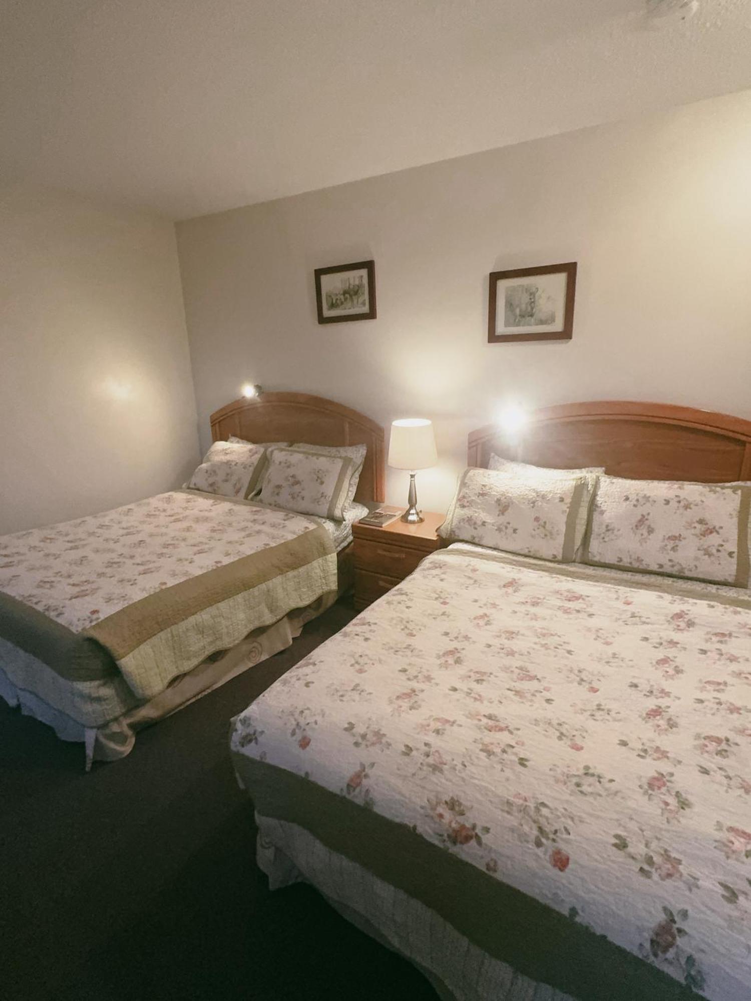 Alpine Meadows Lodge ゴールデン エクステリア 写真